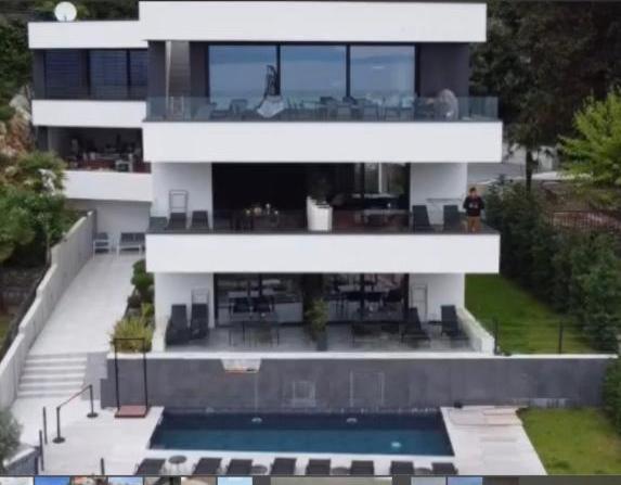 Aparthotel Villa V With Heated Pool Rijeka Eksteriør billede